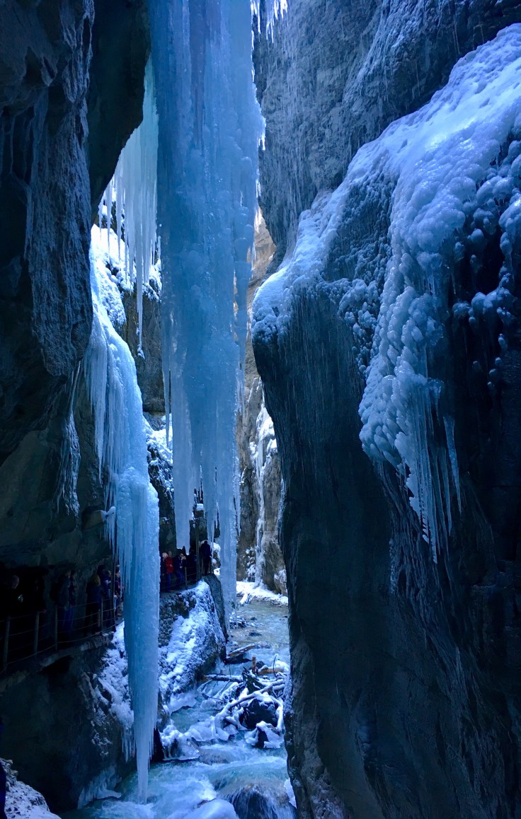 CD38D24B-CBC9-4AE9-9FAA-1CBBA49F91A7