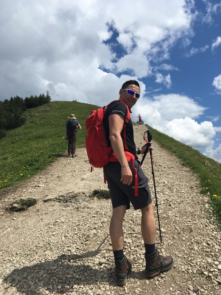 70868950-0620-465E-B090-BFC9A8ED323F