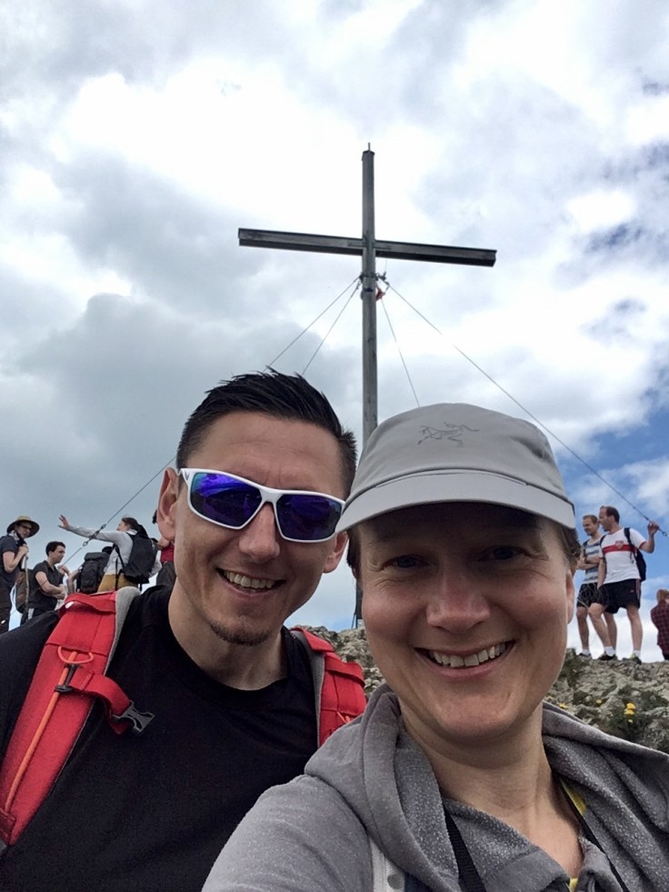 9A178D59-FD99-490B-9556-1C207F97718E